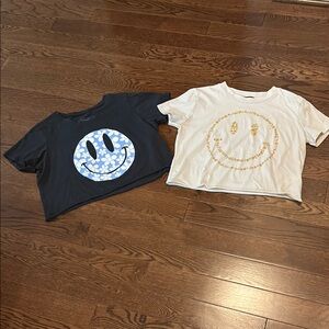 Cropped Smiley Face Graphic T-Shirts in Black & White. Excellent condition